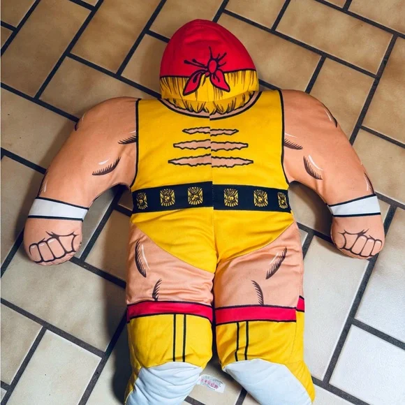 Vintage Tonka WWF Wrestling Buddy Plush Hulk Hogan - Picture 2 of 4